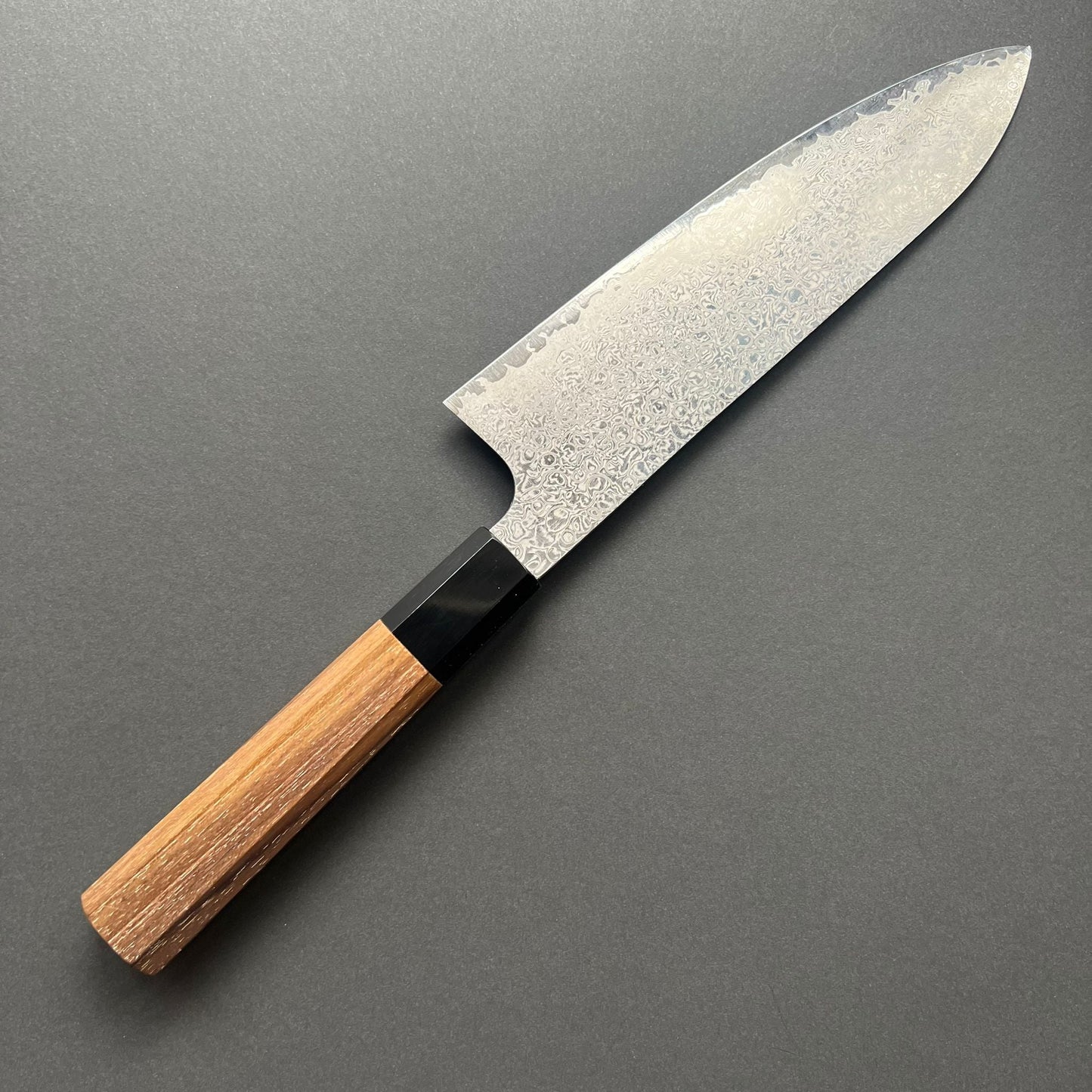 Santoku knife, Ginsan with Stainless Steel cladding, Damascus finish, Ginyo range - Hatsukokoro
