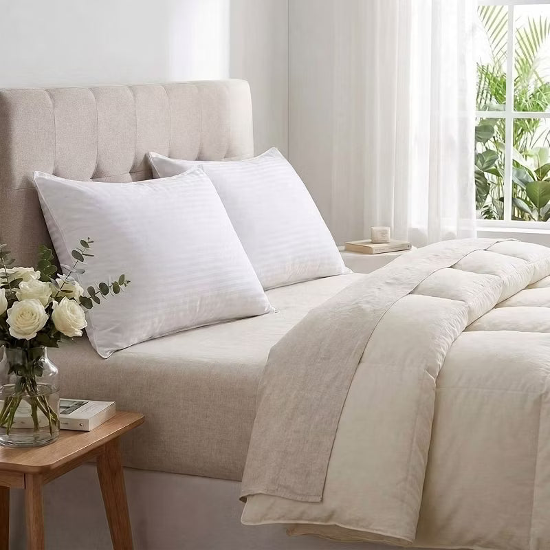 Bed Pillows,Hotel Collection Bed Pillows Standard Size Set of 2 Pillows for Side and Back Sleepers, Soft Down Alternative Microfiber Filled Pillows