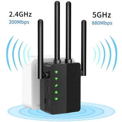 WiFi Range Extender, 1200Mbps Signal Booster Repeater Cover up to 2500 Sq.ft, 2.4 & 5GHz Dual Band WiFi Extender, 4 Antennas 360° Full Coverage Wireless Internet Amplifier for Smart Home Devices