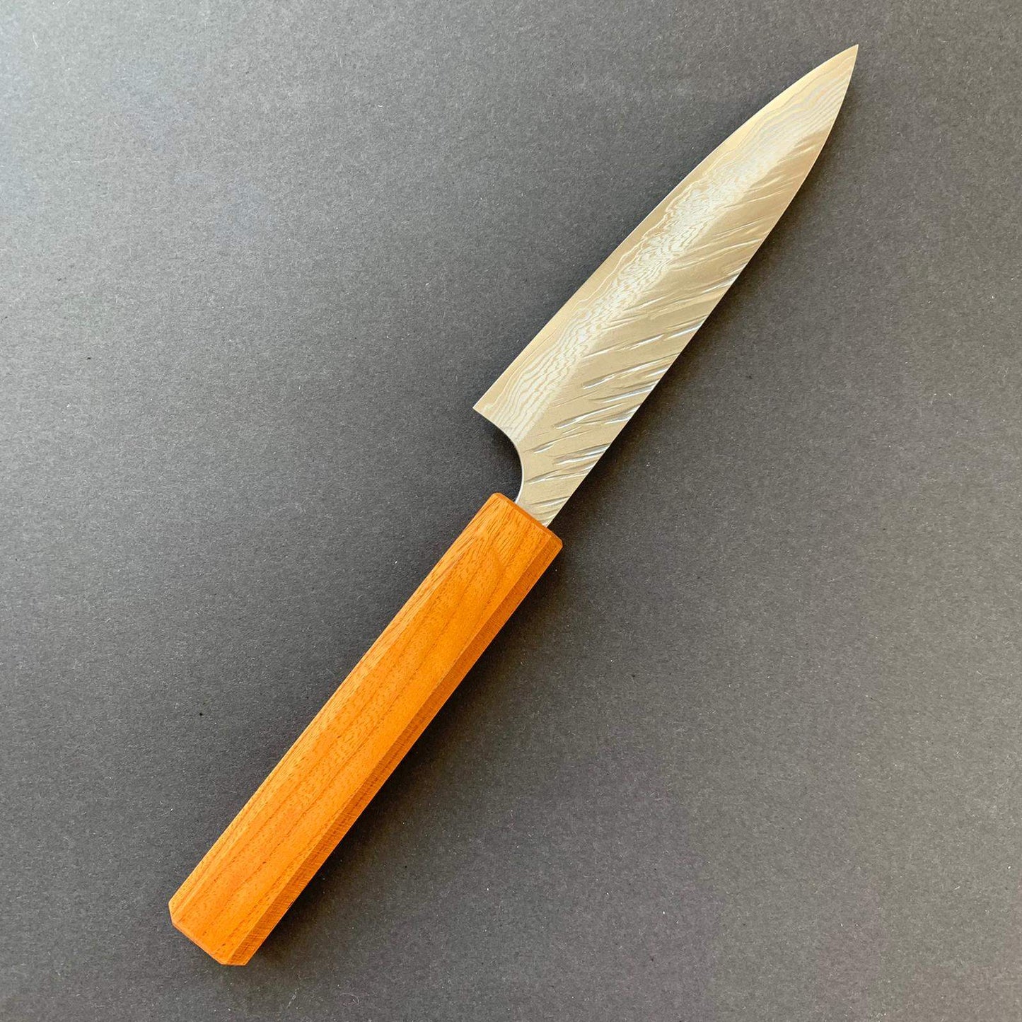 Petty knife, VG10 Stainless steel, tsuchime finish - Yu Kurosaki