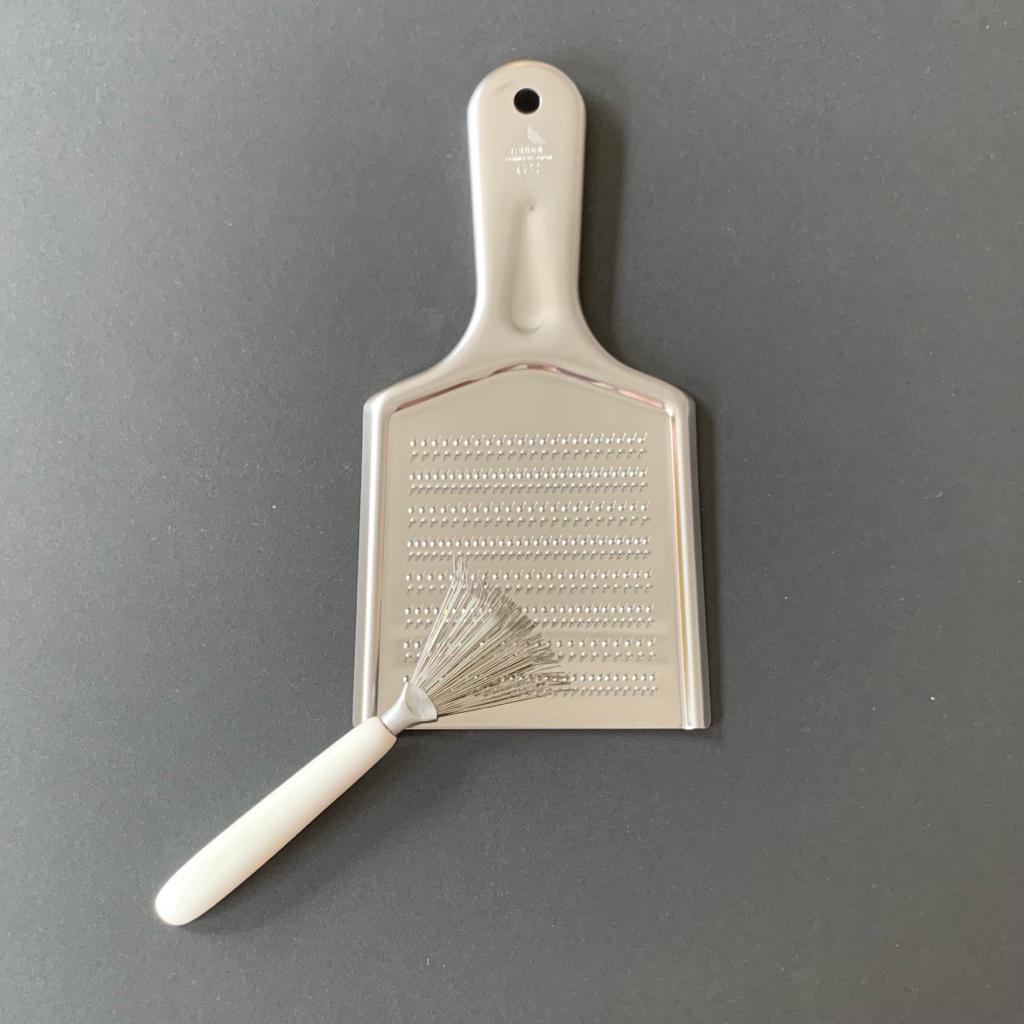 Brush for oroshiki grater - metal