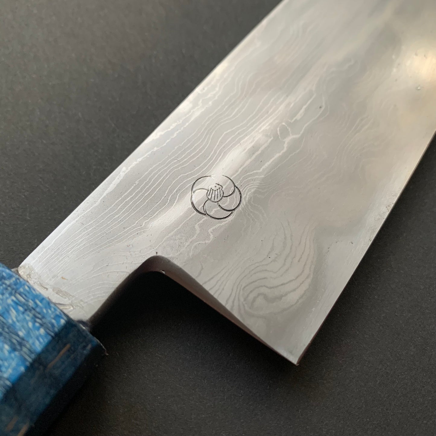 Sujihiki knife, Aogami 2 carbon steel with iron cladding, wave shaped Damascus finish, honwarikomi construction - Miyazaki