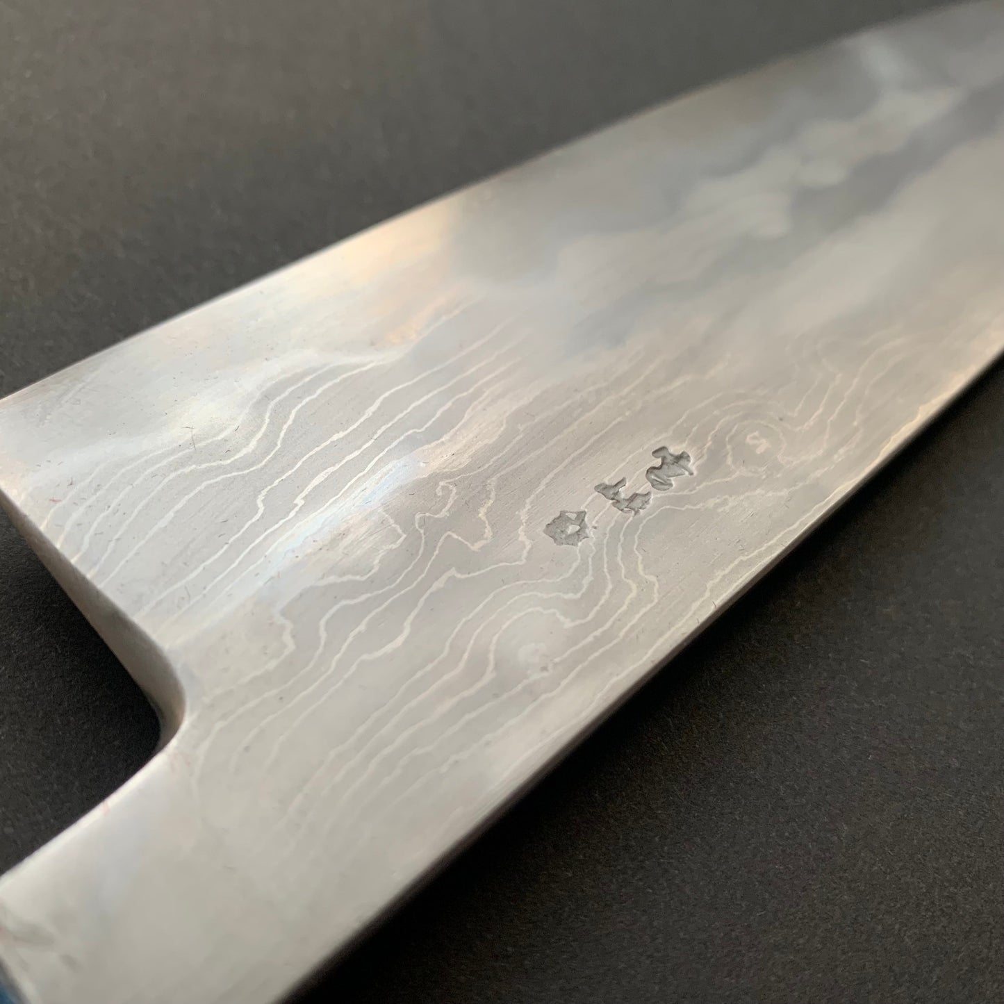 Sujihiki knife, Aogami 2 carbon steel with iron cladding, wave shaped Damascus finish, honwarikomi construction - Miyazaki