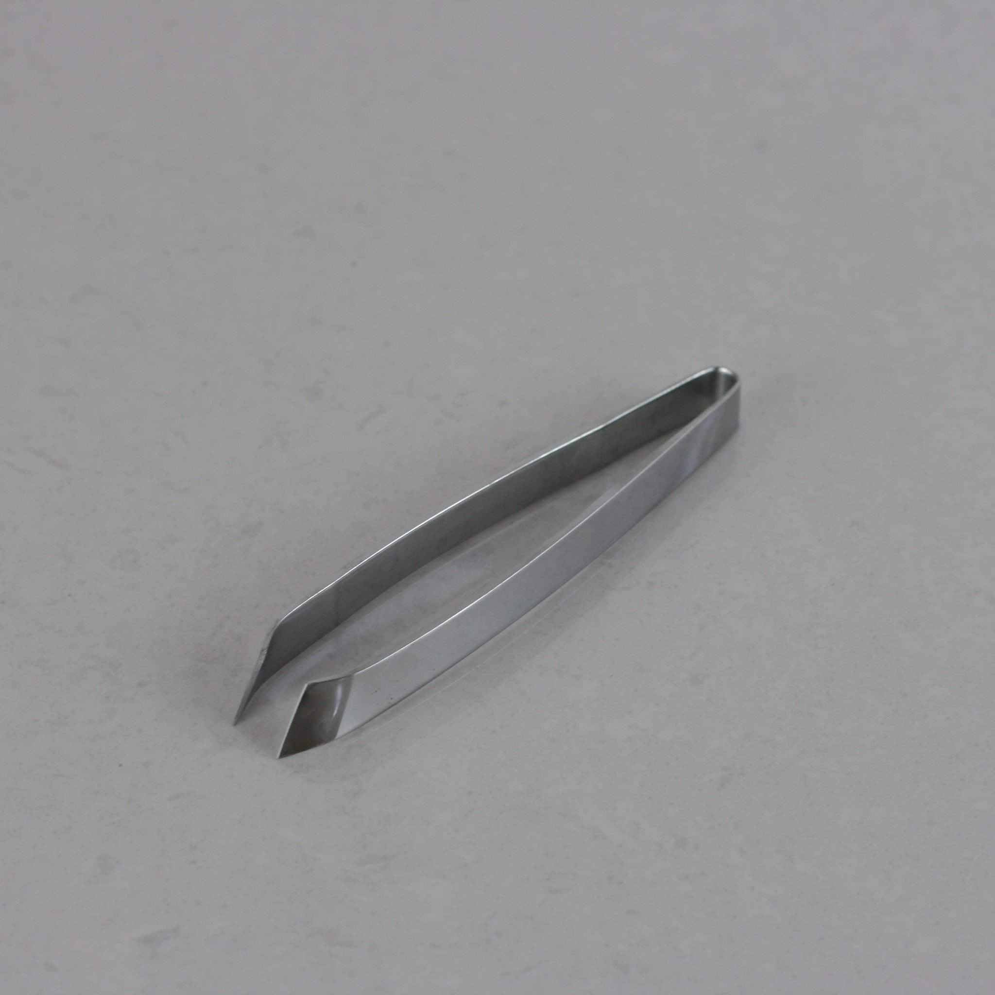 Fish tweezers