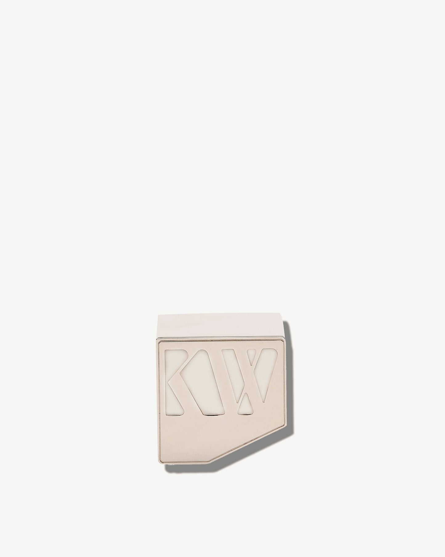 Iconic Invisible Touch Foundation Cap