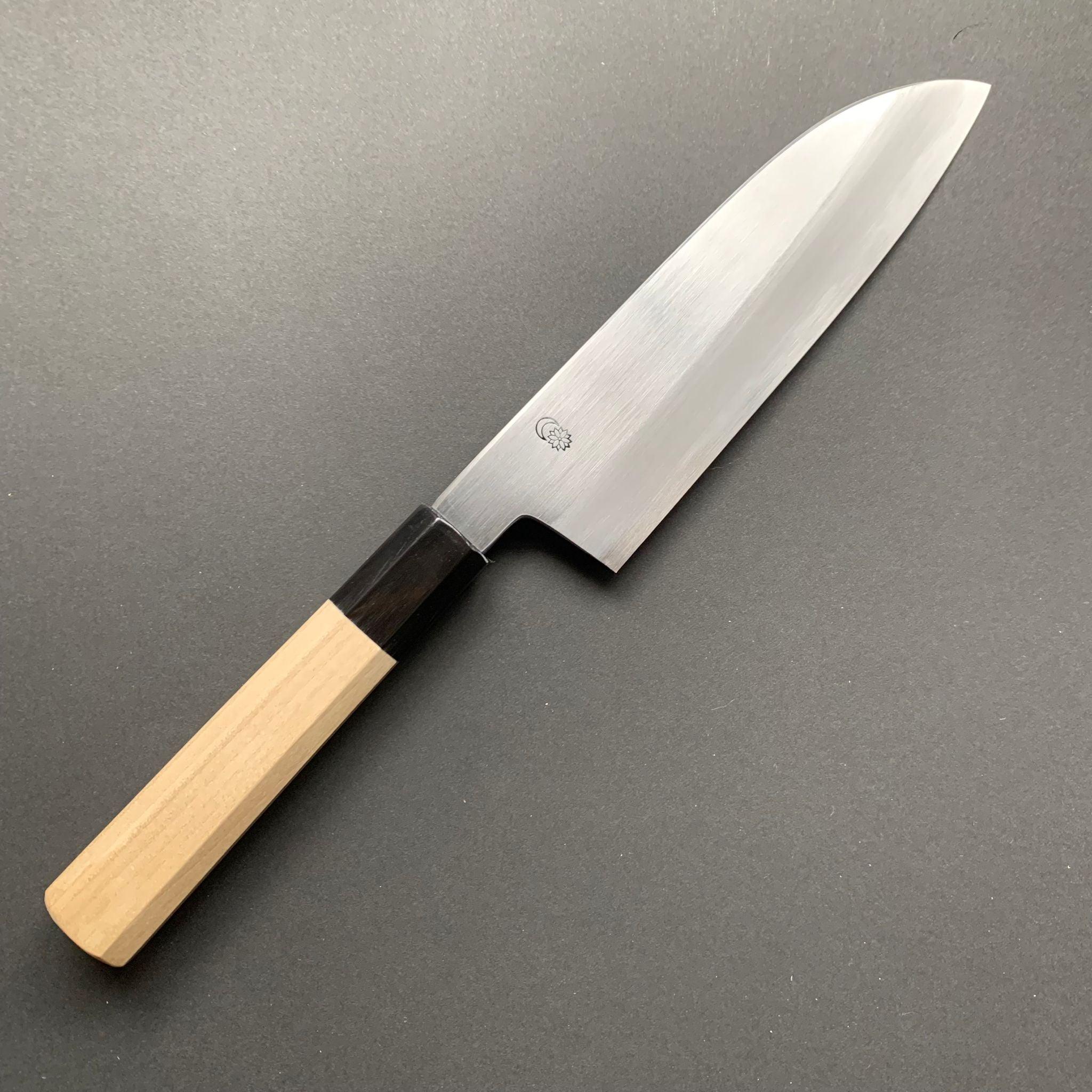 Santoku Knife, Shirogami 2 with iron cladding, Kasumi finish, Kikuzuki Kasumi range - Sakai Kikumori