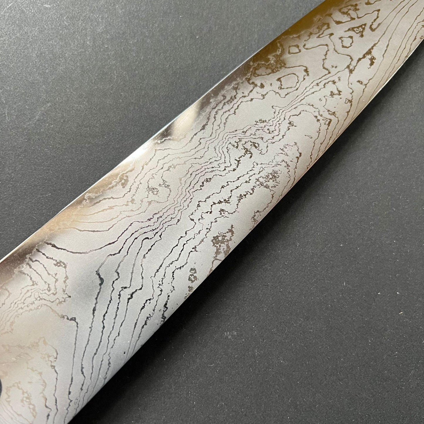 Gyuto knife, Shirogami 2 with iron cladding, Hand Laminated Damascus finish, Hyomon range - Hatsukokoro