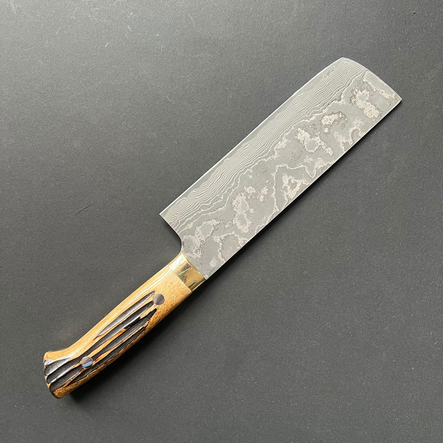 Nakiri knife, VG10 Stainless Steel, Damascus finish, Dyed Cow Horn western style handle - Saji