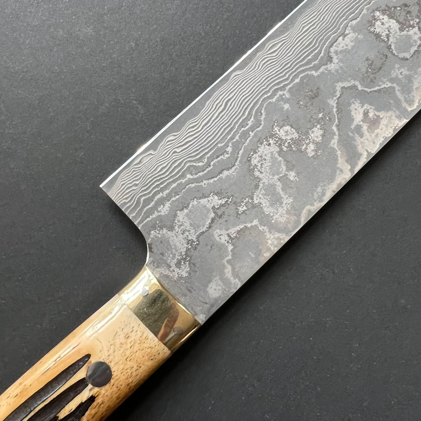 Nakiri knife, VG10 Stainless Steel, Damascus finish, Dyed Cow Horn western style handle - Saji