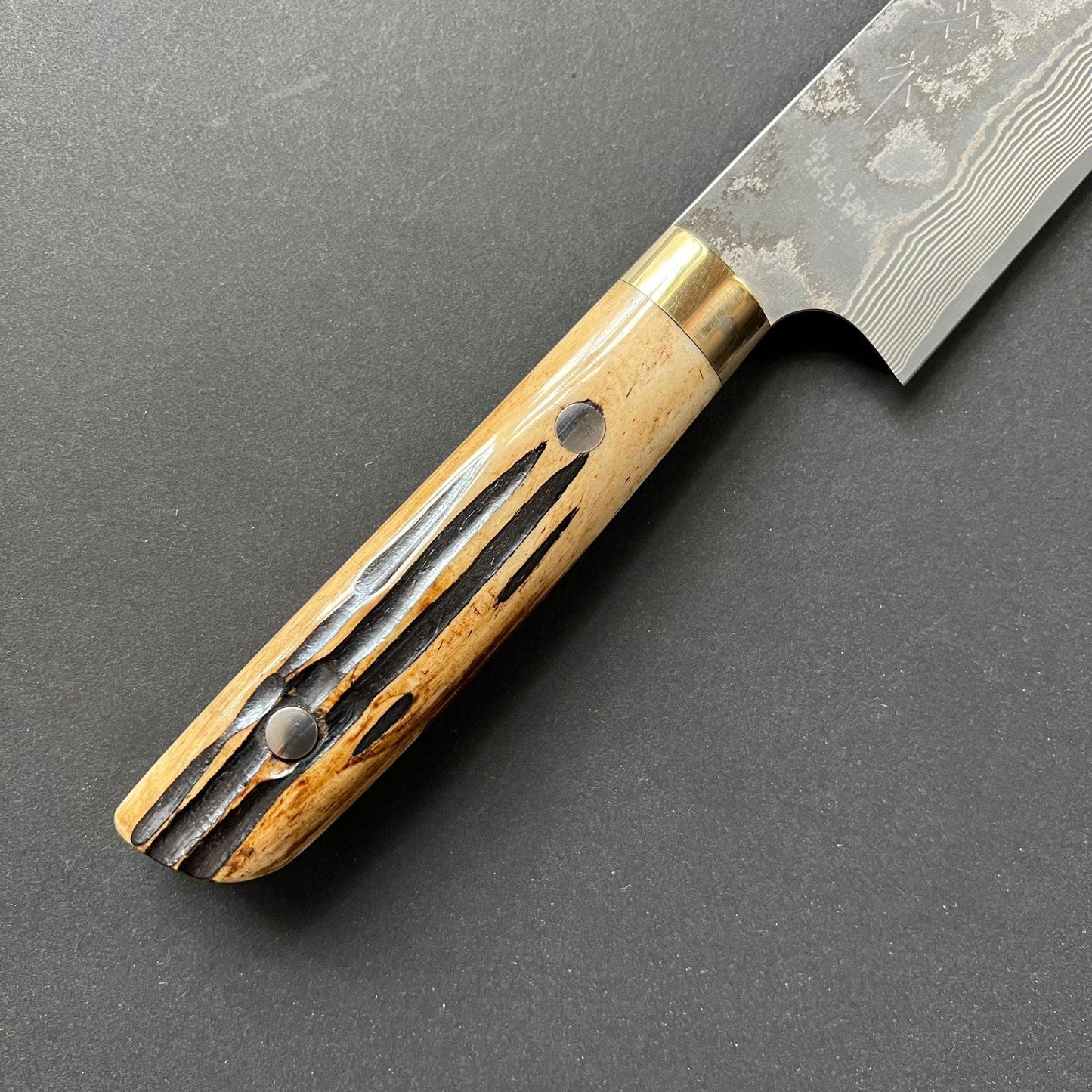 Sujihiki knife, VG10 Stainless Steel, Damascus finish, Dyed Cow Horn western style handle - Saji