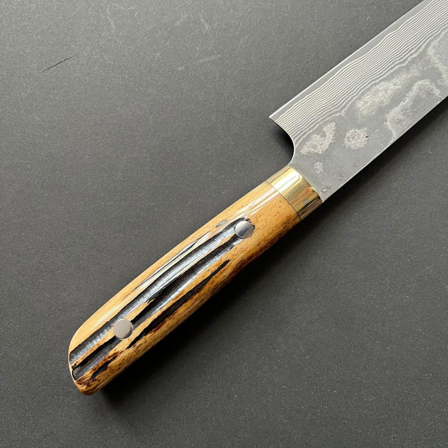 Sujihiki knife, VG10 Stainless Steel, Damascus finish, Dyed Cow Horn western style handle - Saji