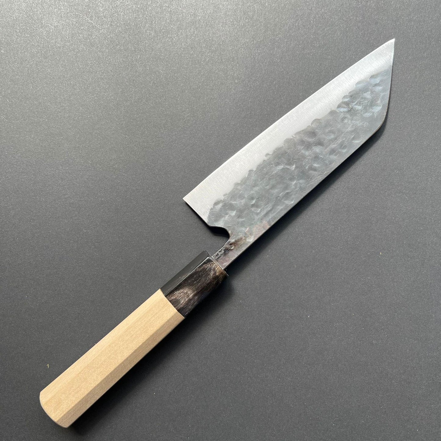 Santoku knife, Aogami super with stainless steel cladding, Tsuchime Kurouchi finish, Denka range, Japanese handle - Fujiwara