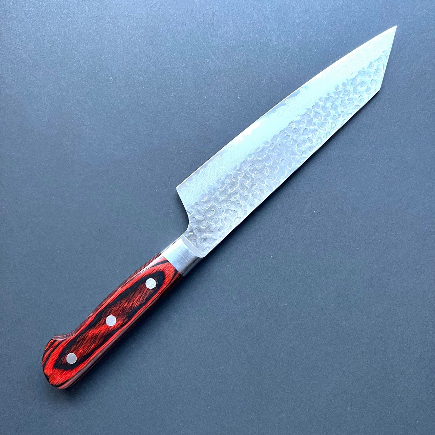 Kengata Gyuto knife, VG10 stainless steel, Damascus Tsuchime finish - Sakai Takayuki