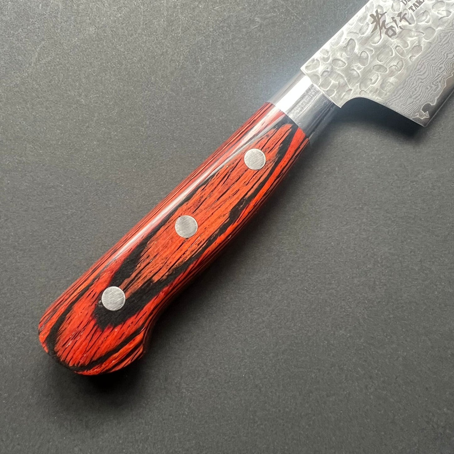 Kengata Santoku knife, VG10 stainless steel, Damascus Tsuchime finish - Sakai Takayuki