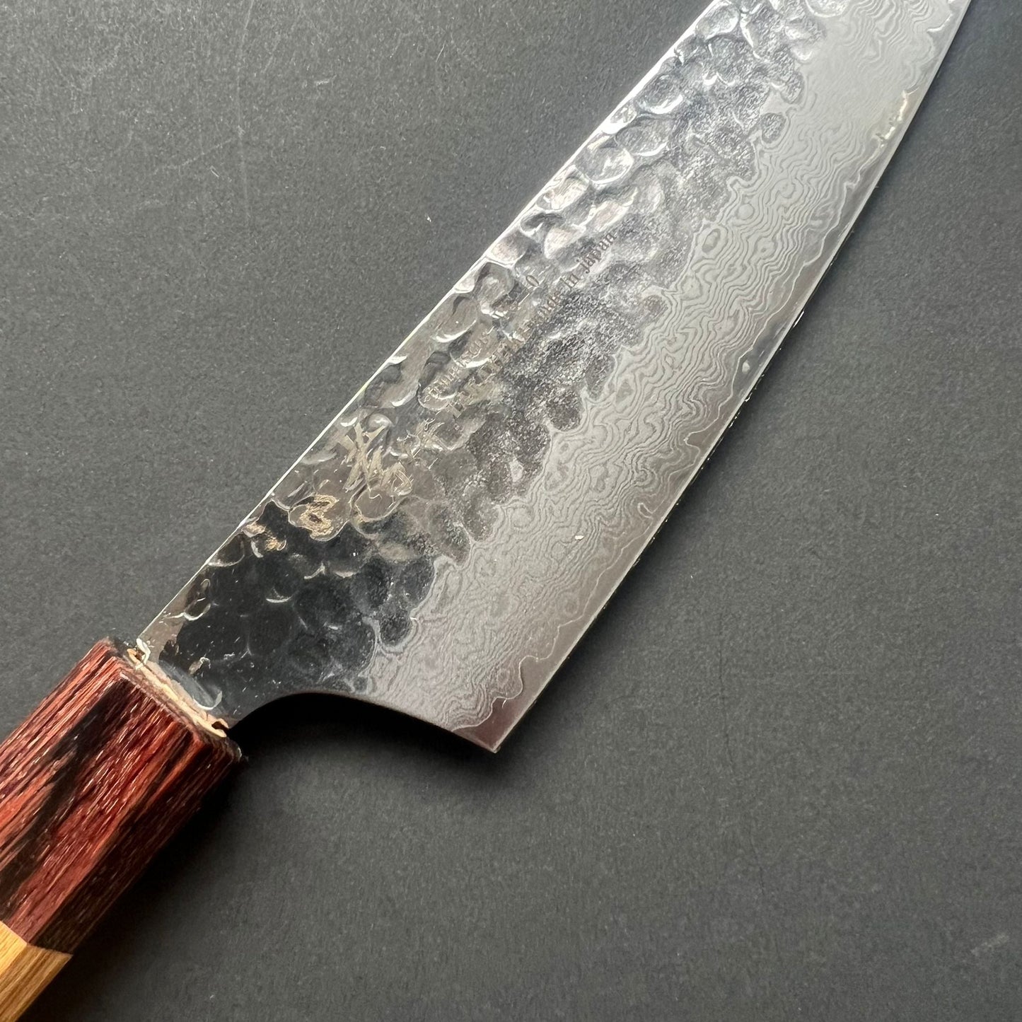 Kengata Santoku knife, VG10 stainless steel, Damascus Tsuchime finish, Wa handle - Sakai Takayuki