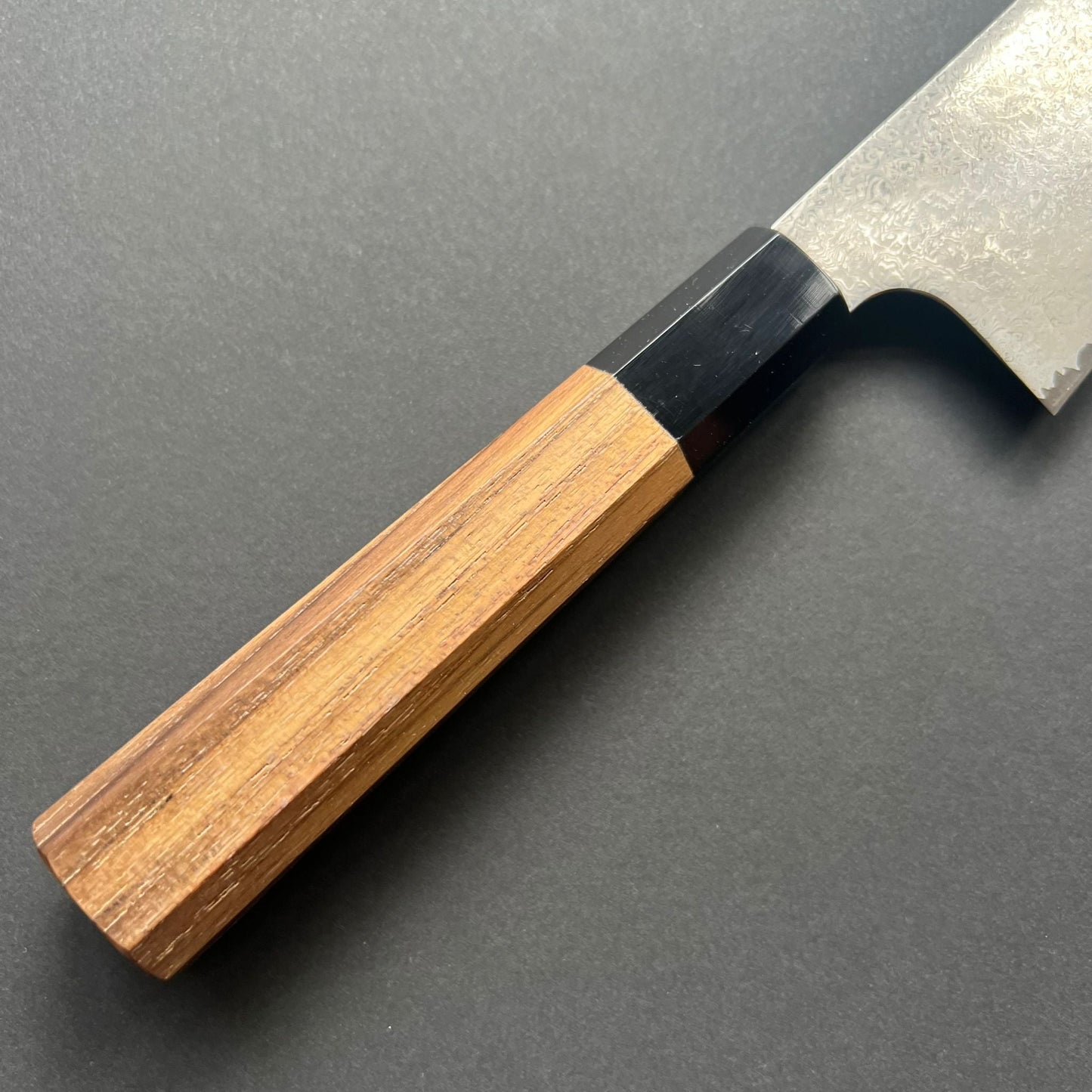 Santoku knife, Ginsan with Stainless Steel cladding, Damascus finish, Ginyo range - Hatsukokoro