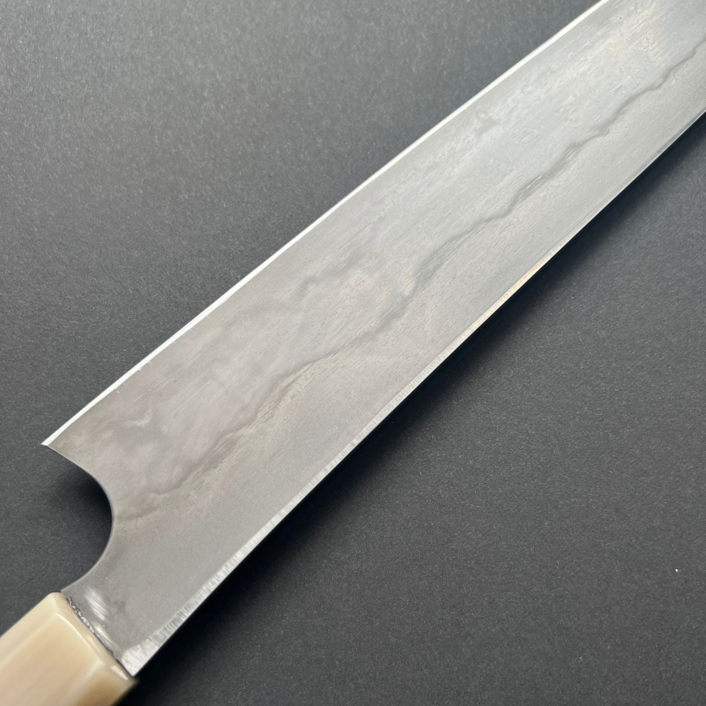 Honyaki Kiritsuke Yanagiba knife, Shirogami 1 Carbon Steel, etched finish - Nigara