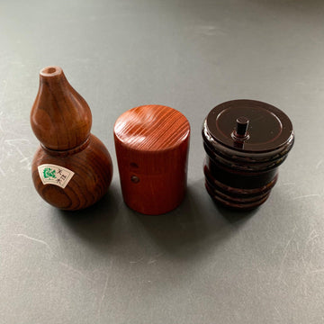 Japanese chilli shakers
