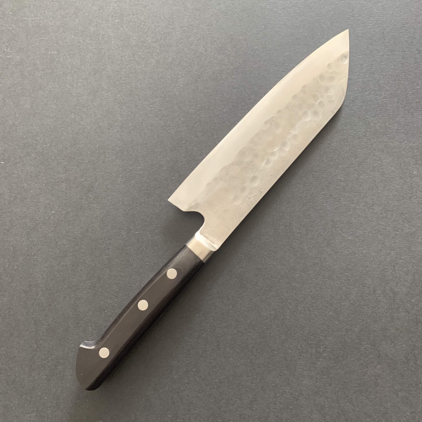 Santoku knife, Shirogami 1 with stainless steel cladding, nashiji finish, western handle, Maboroshi range- Fujiwara