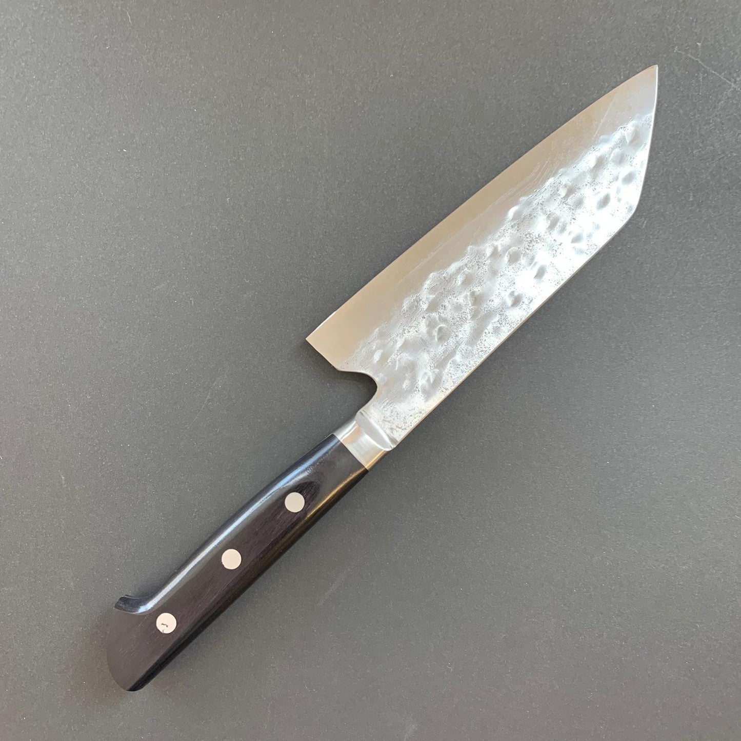 Santoku knife, Shirogami 1 with stainless steel cladding, nashiji finish, western handle, Maboroshi range- Fujiwara